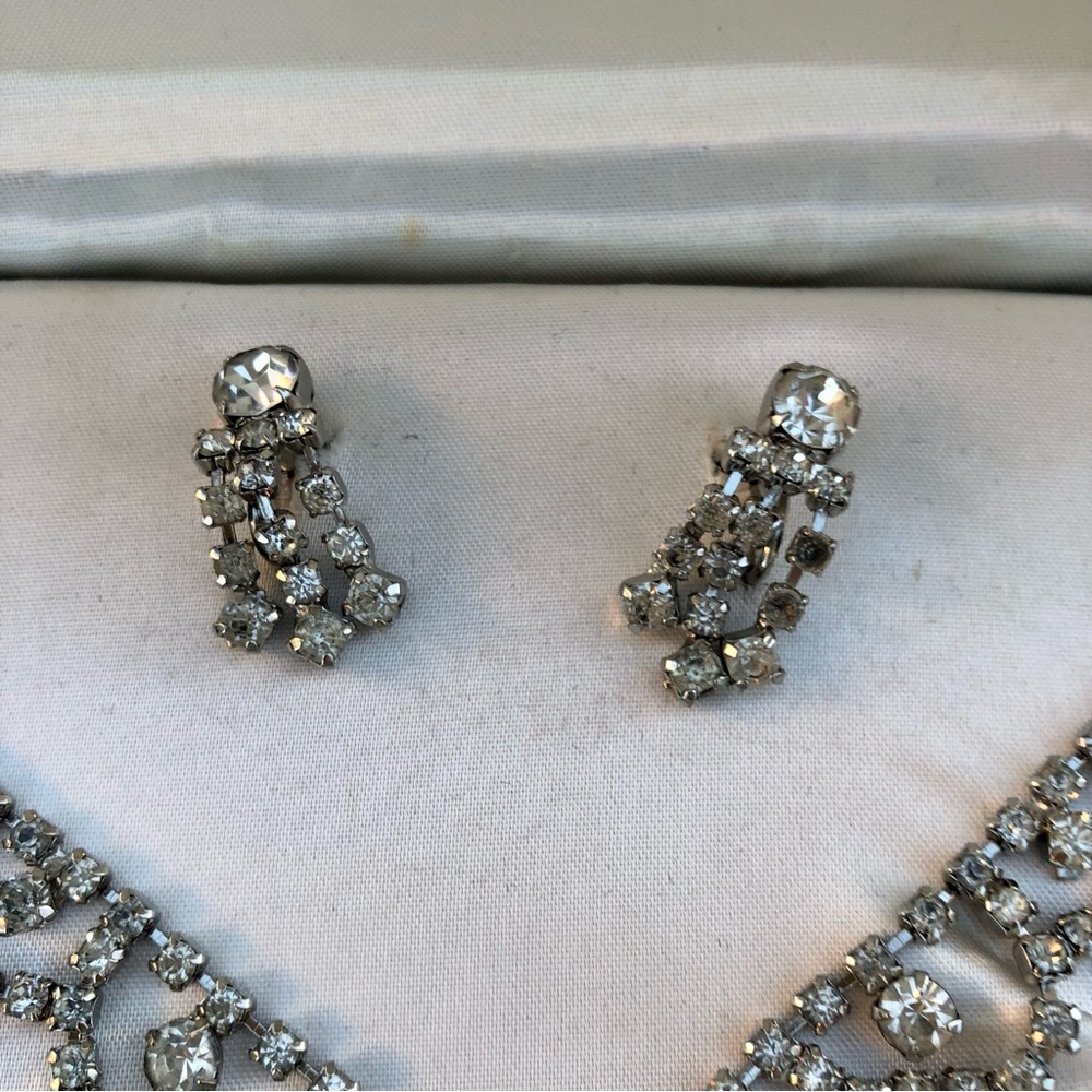 Antique Smart Set Rhinestone Necklace & Earrings Set Matching View 4